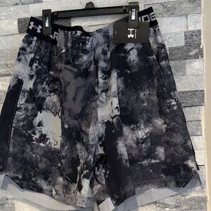 Under Armour men's vanish 6" inseam shorts new with tags size large